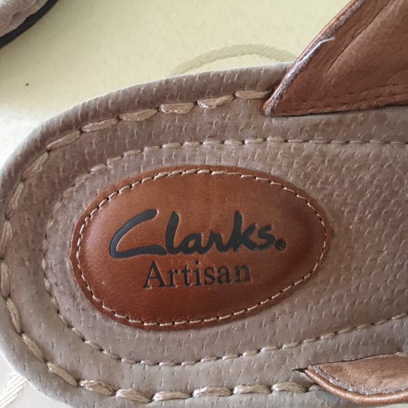 NWOT Clarks - Artisan slip on sandals - Picture 6 of 11